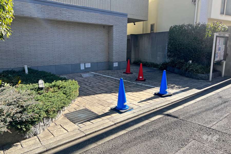 敷地内駐車場（屋外平面式）3