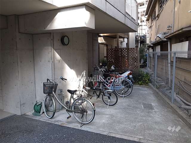 駐輪場