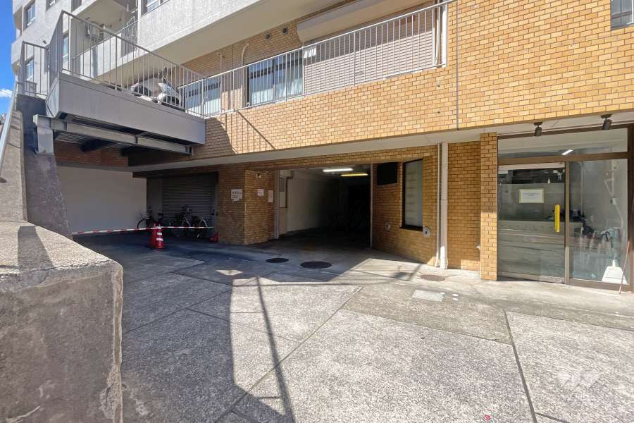 駐車場の出入り口