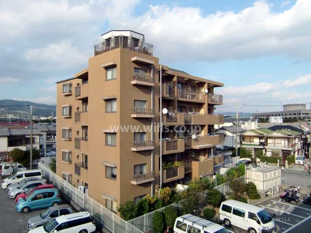 外観を南西側から