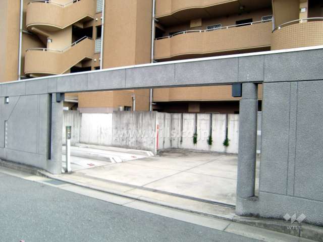 駐車場入り口
