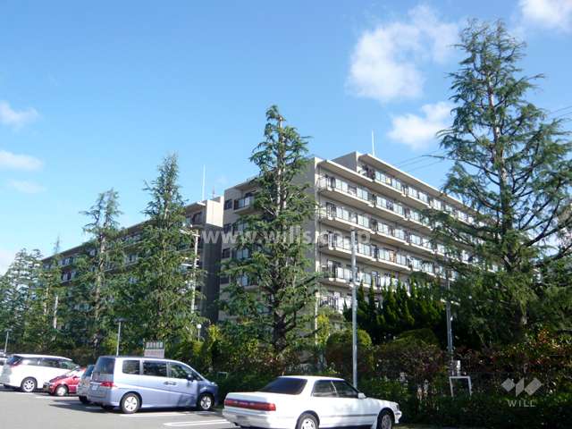 サンハイツ逆瀬川の外観（南西側から）