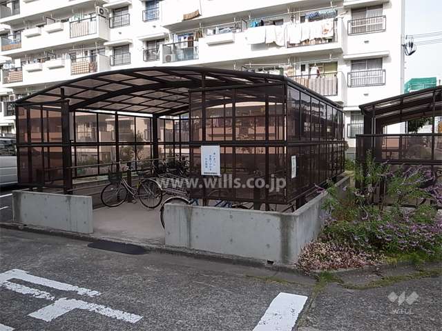 屋根付きの駐輪場