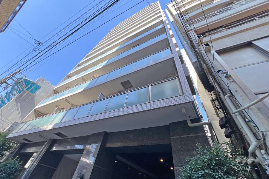 グランアビテ四谷三丁目ステーションフロントの外観（南東側から）