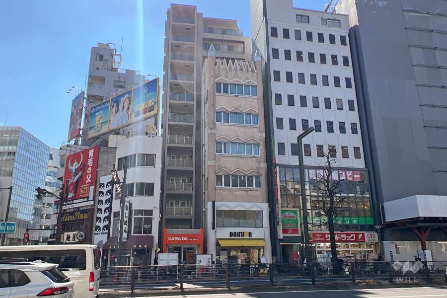 グランアビテ四谷三丁目ステーションフロントの外観（北東側から）