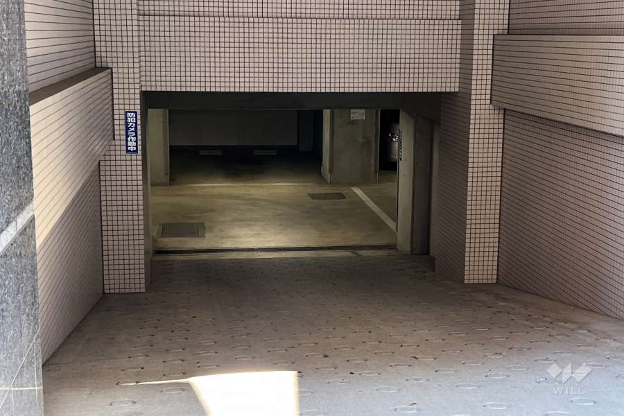 駐車場の出入り口・敷地内駐車場（屋内平面式）