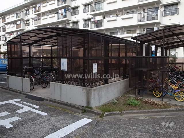 屋根付きの駐輪場