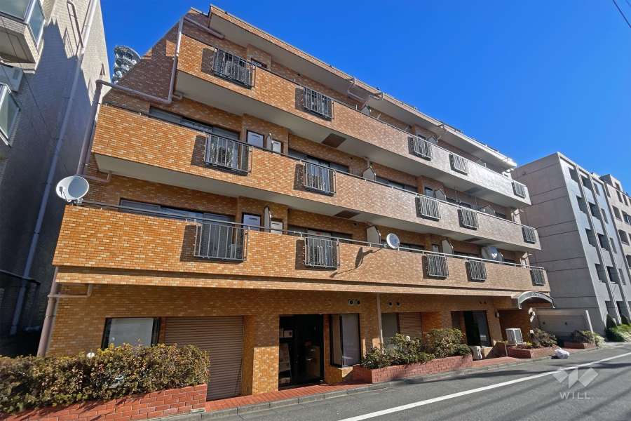 ストーク四谷の外観（南西側から）