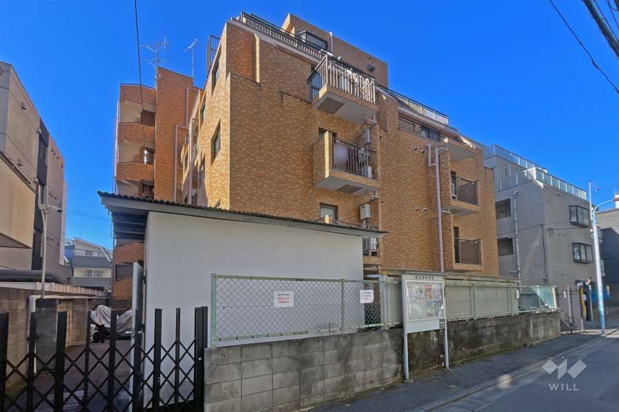 ストーク四谷の外観（北東側から）