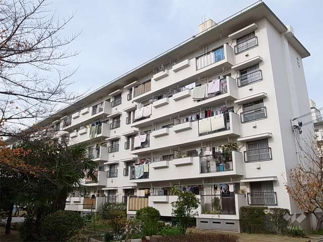 御園団地六号棟の外観（南東側から）