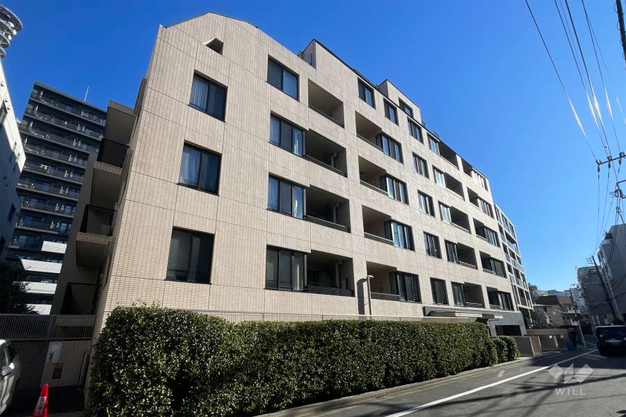 ジオ四谷坂町の外観（南西側から）