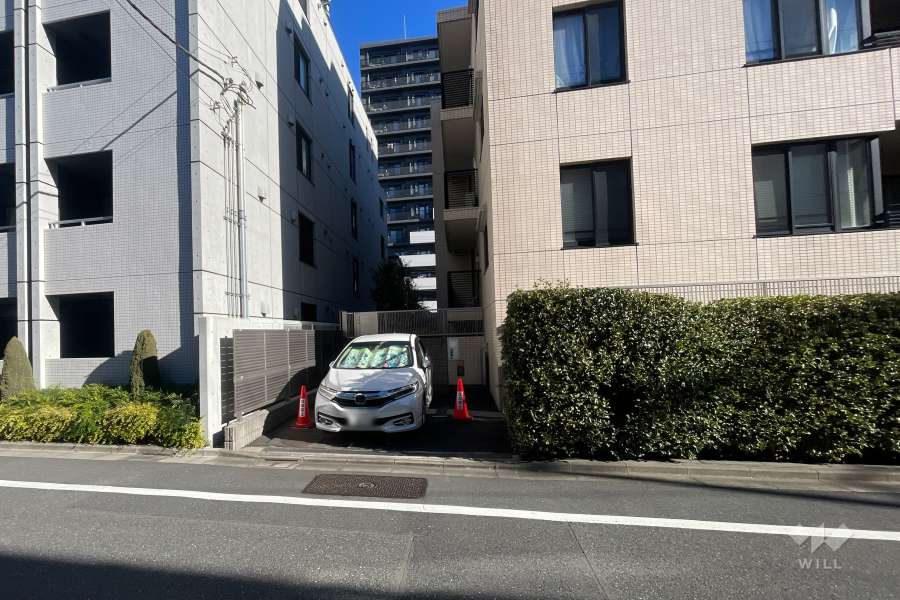 敷地内駐車場（屋外平面式）