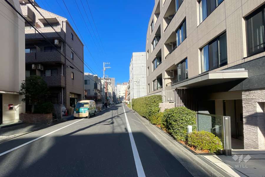 敷地南西側の前面道路