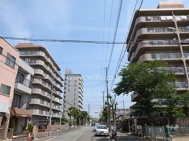 右がA棟、左がB棟です。