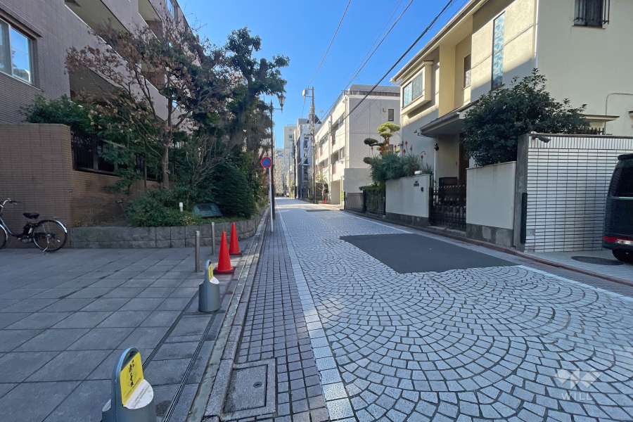 敷地北西側の前面道路　