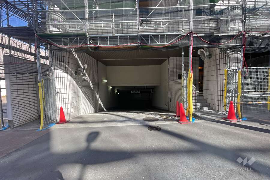 駐車場出入口