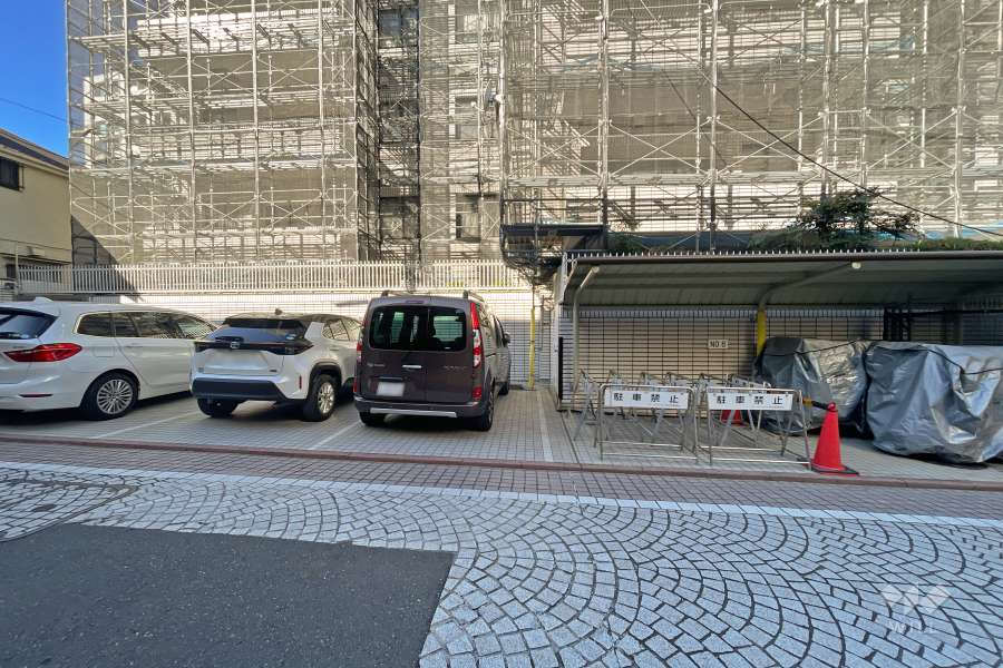 敷地内駐車場（屋外平面式）