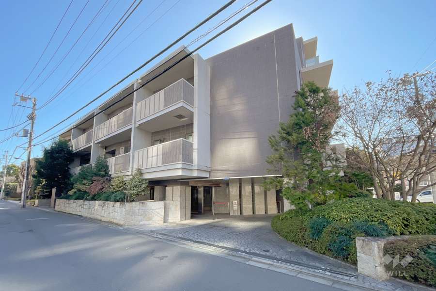 ザ・パークハウス市谷加賀町の外観（北西側から）