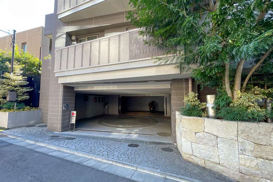 駐車場の出入り口・敷地内駐車場（屋内機械式）