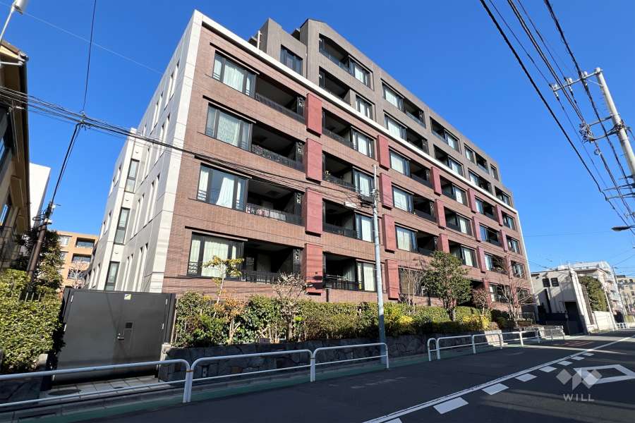 ヴィークコート市谷加賀町の外観（南西側から）