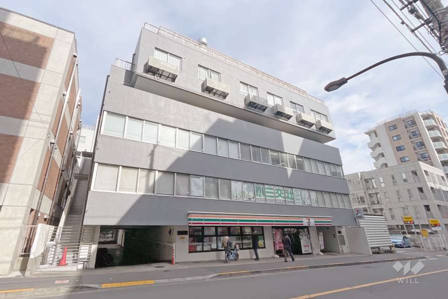 いづみハイツ市ヶ谷の外観（南西側から）