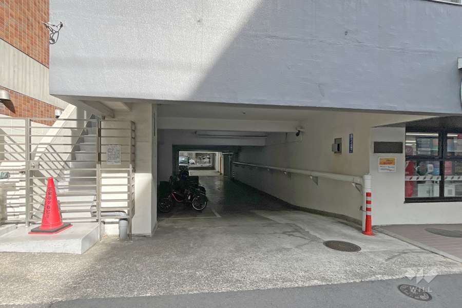 駐車場の出入り口