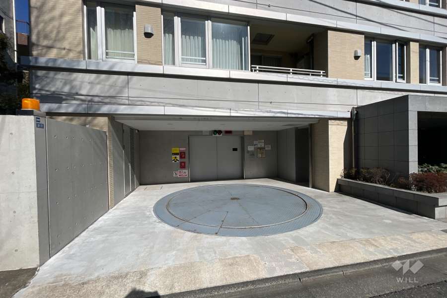 敷地内駐車場（屋内機械式）