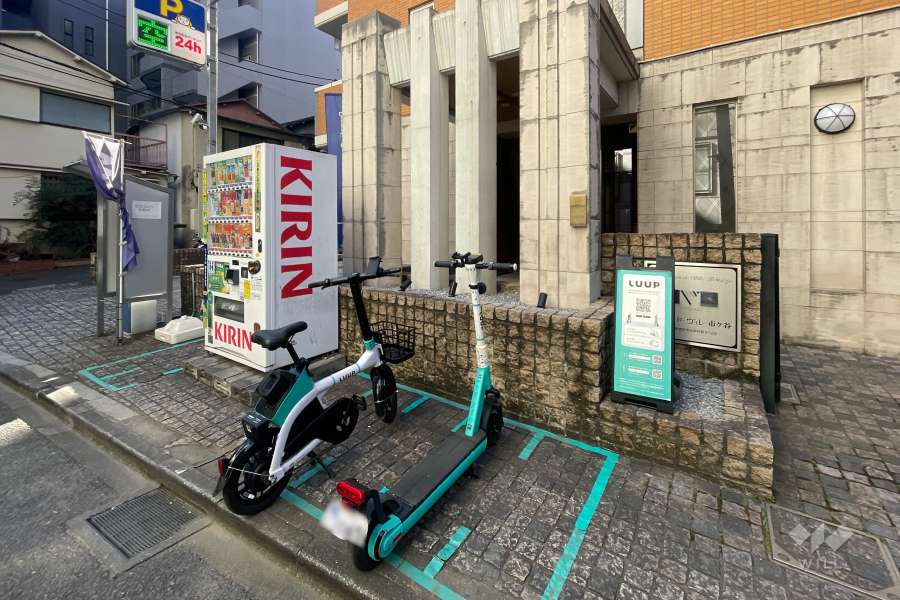 敷地内の電動キックボードポート