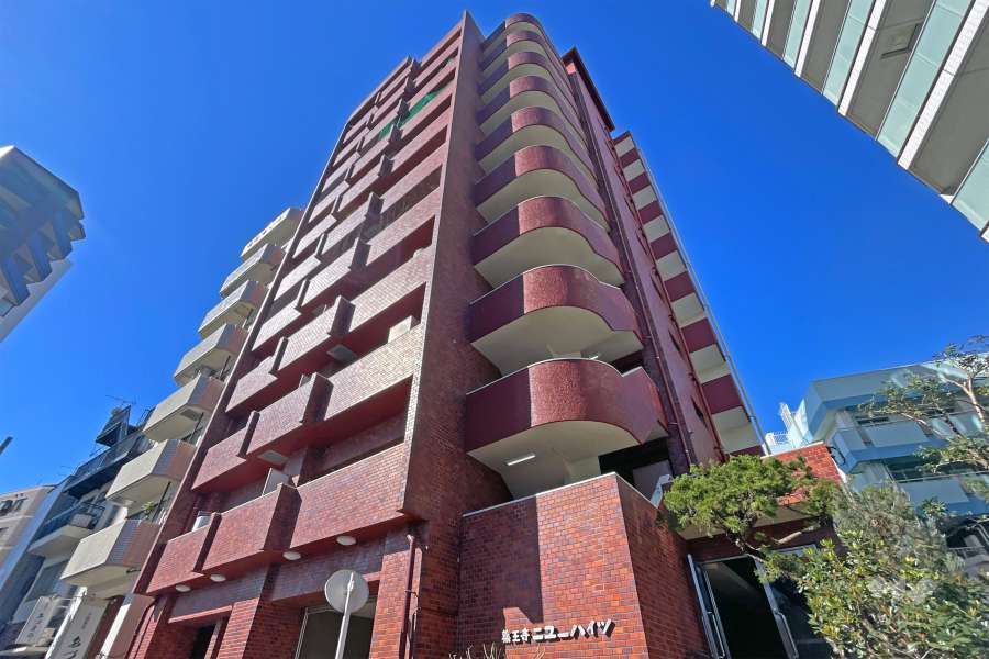 薬王寺ニューハイツの外観（北東側から）