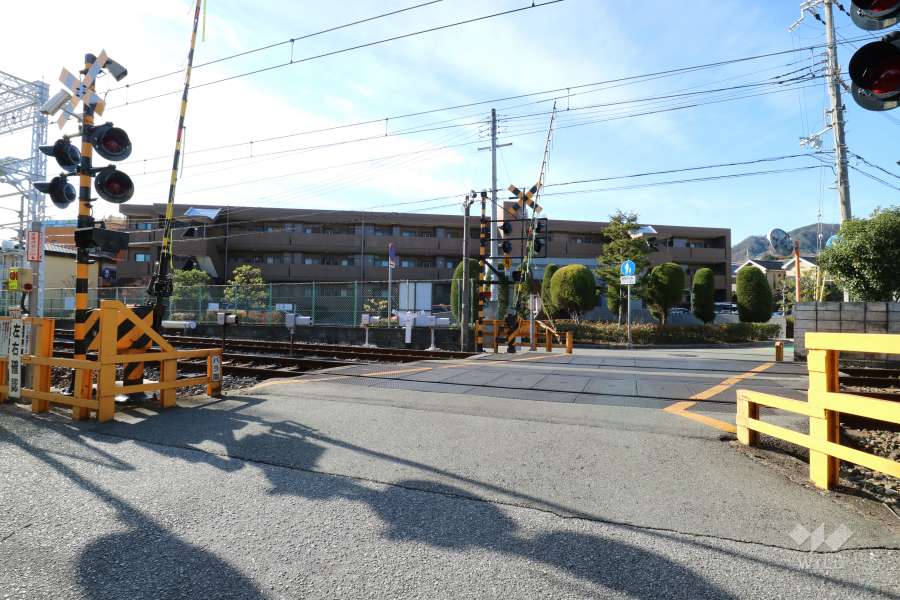 敷地北側を阪急今津線が走っています。