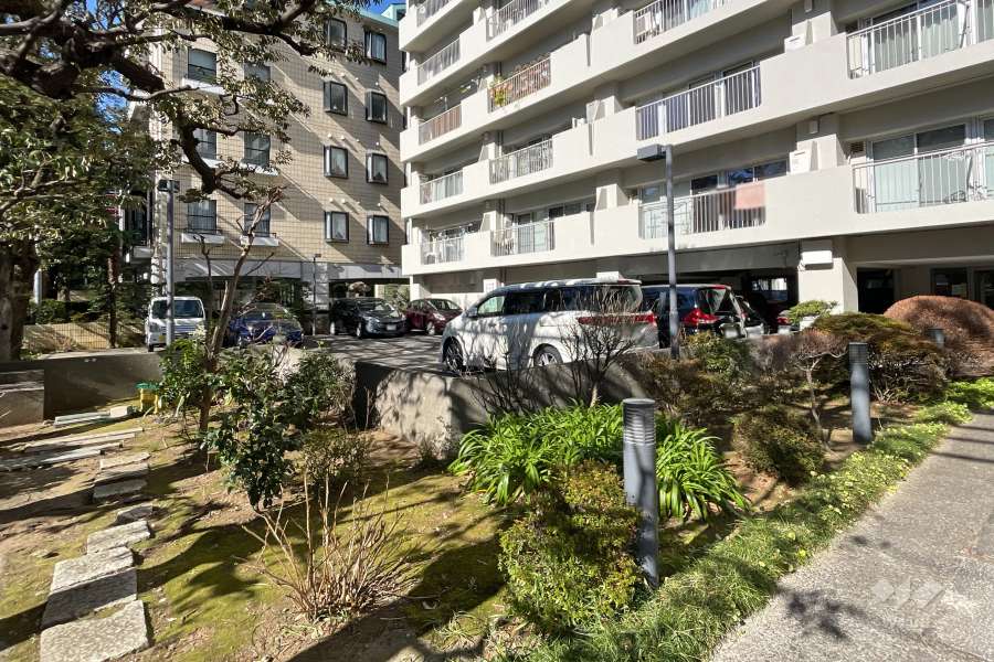 敷地内駐車場（屋外平面式）