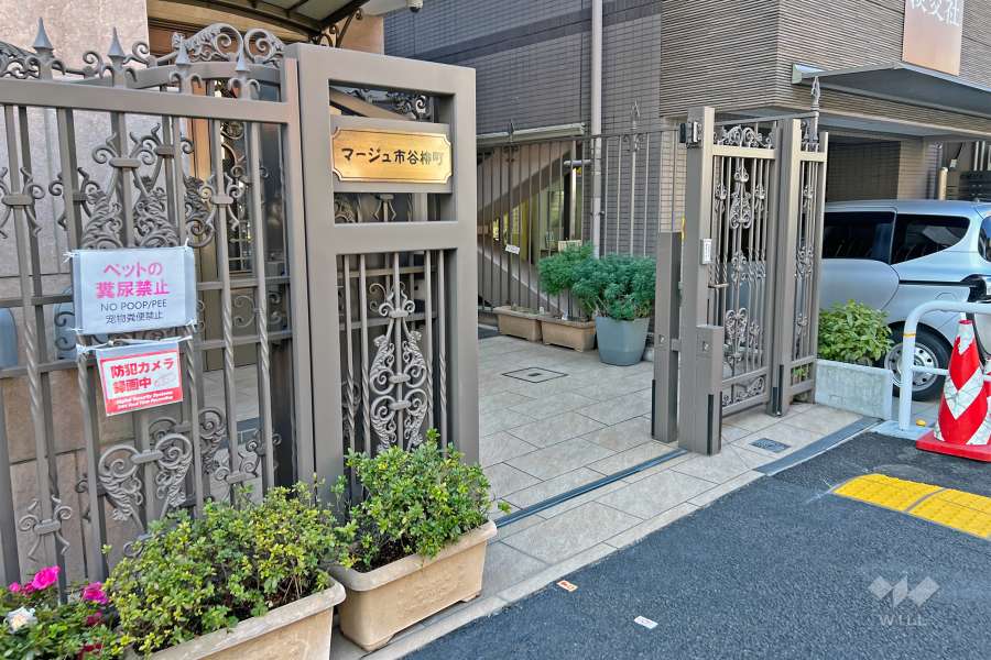 マンションの銘板