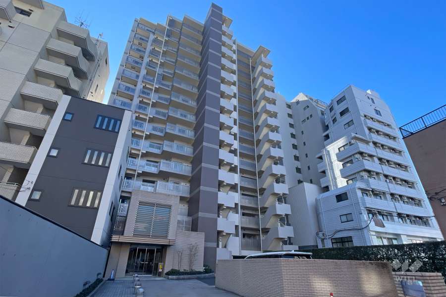 パークハウス新宿若松町の外観（北東側から）