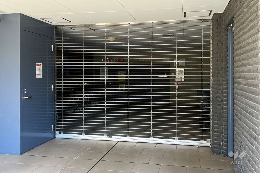 駐車場の出入り口（リングシャッター付き）