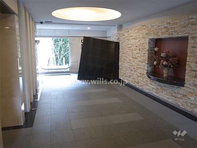 おしゃれなエントランスホール