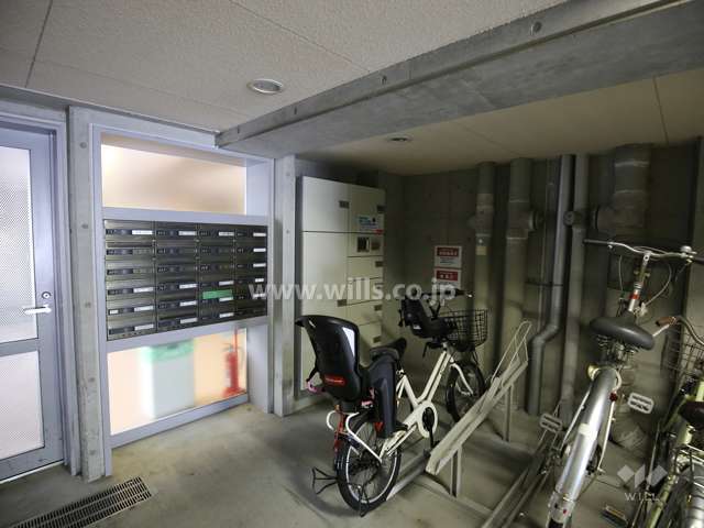 共用ポストと宅配ボックス