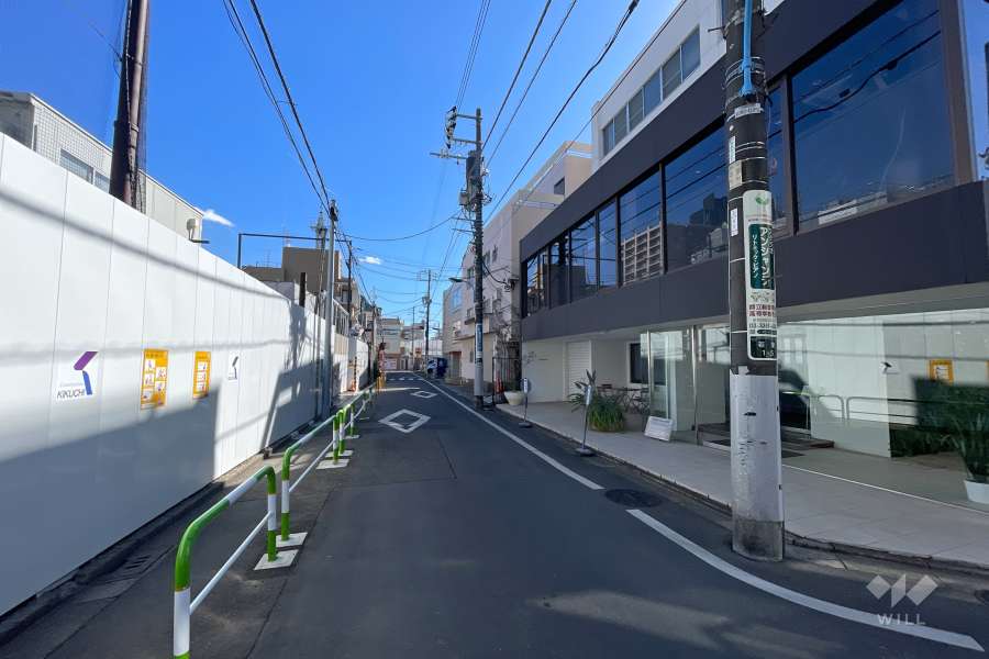 敷地北側の前面道路　