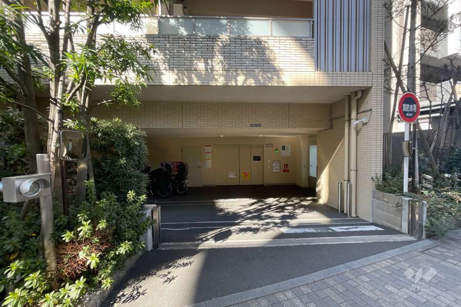 敷地内駐車場（屋内機械式）