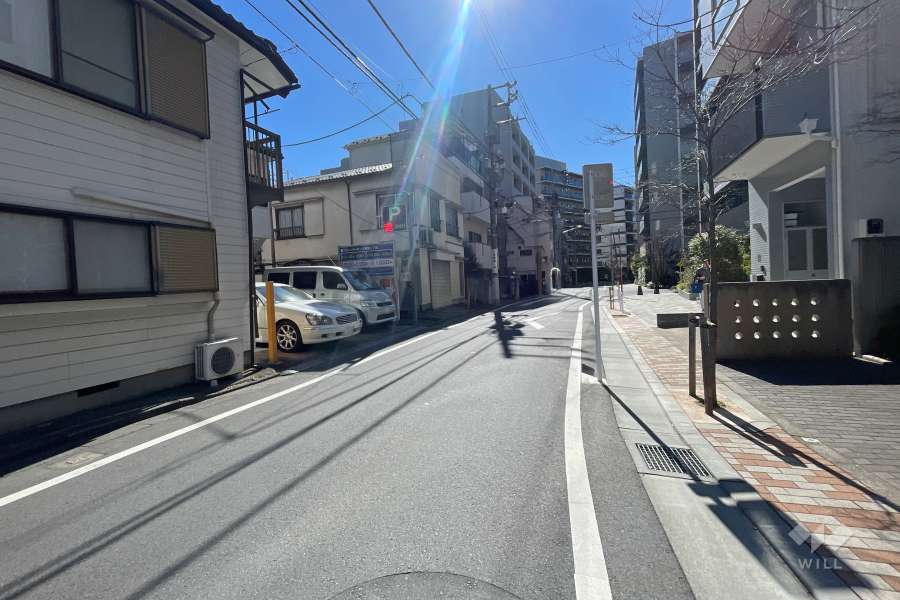 敷地東側の前面道路　　