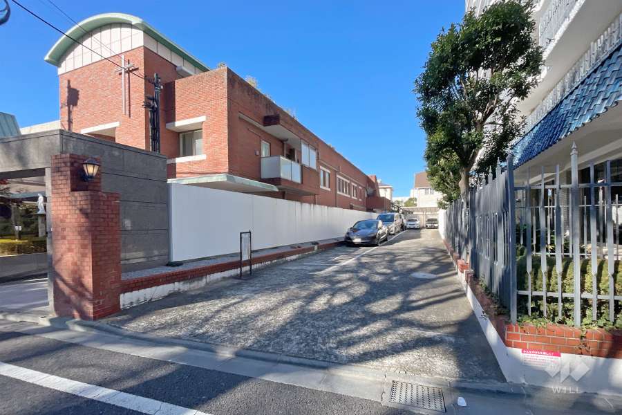 駐車場の出入り口・敷地内駐車場（屋外平面式）