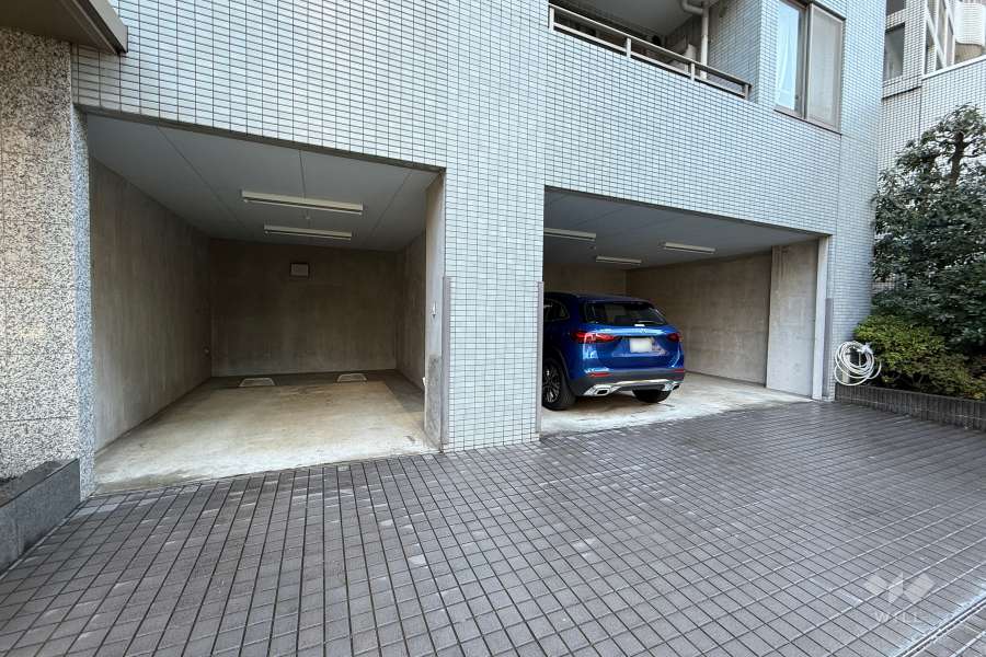 敷地内駐車場（屋内平面式）