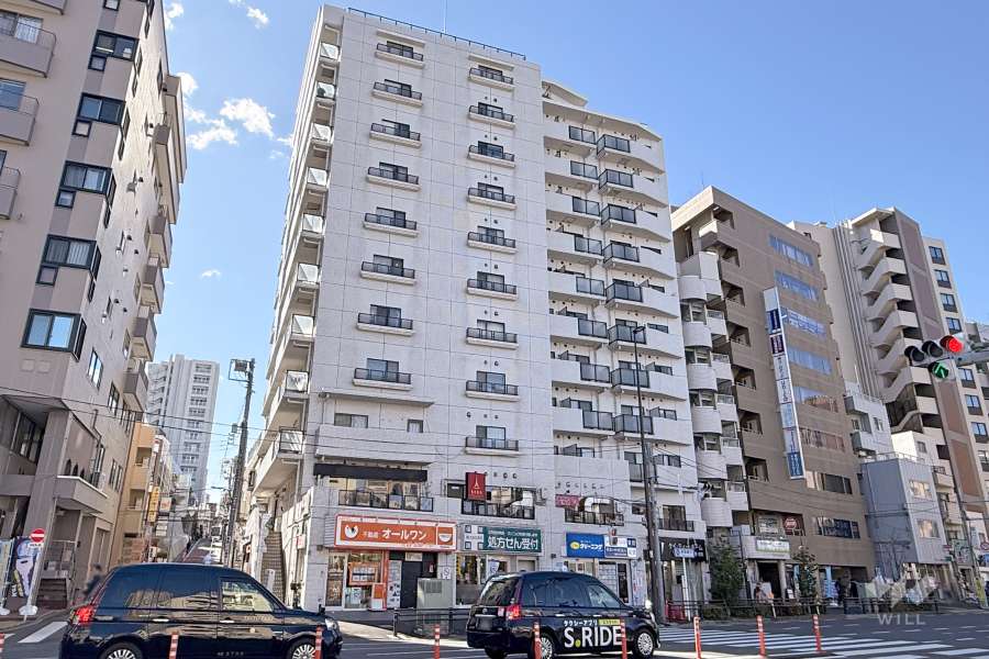 ウィン四ツ谷の外観（北東側から）