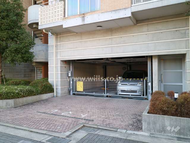 敷地内駐車場（屋内機械式）