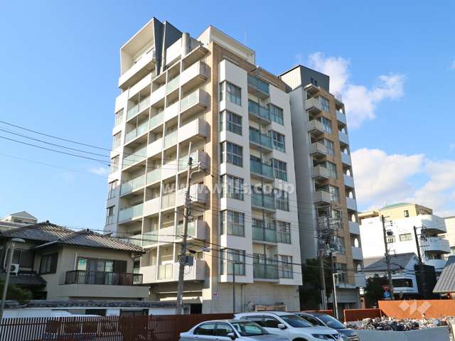 ウィル伊丹リヴェールの外観（南東側から）