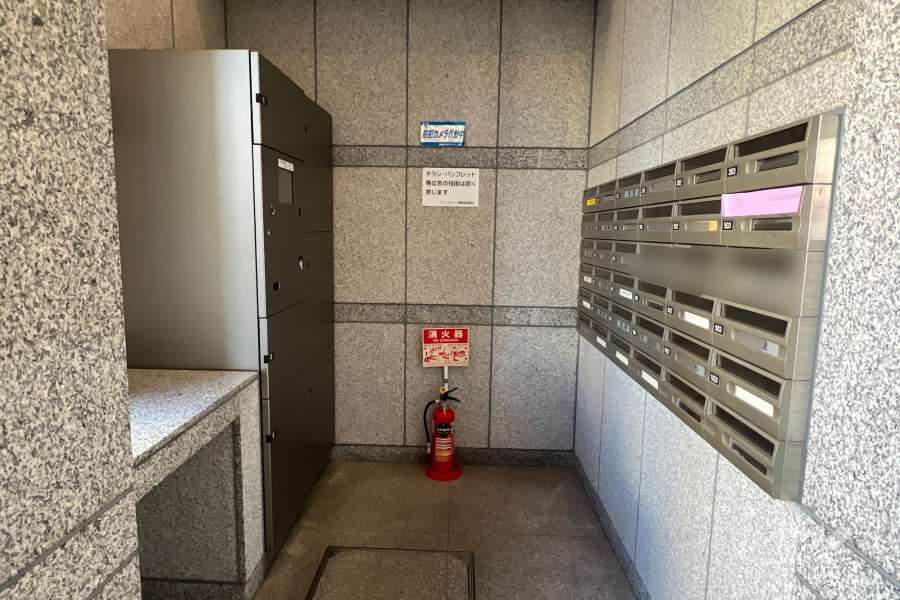 宅配ボックスと共用ポスト