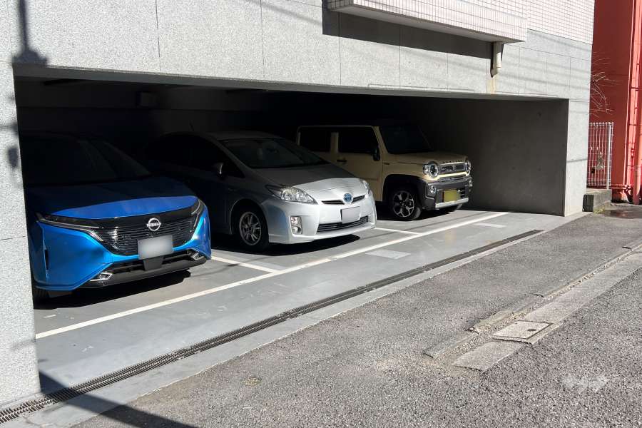 敷地内駐車場（屋内平面式）