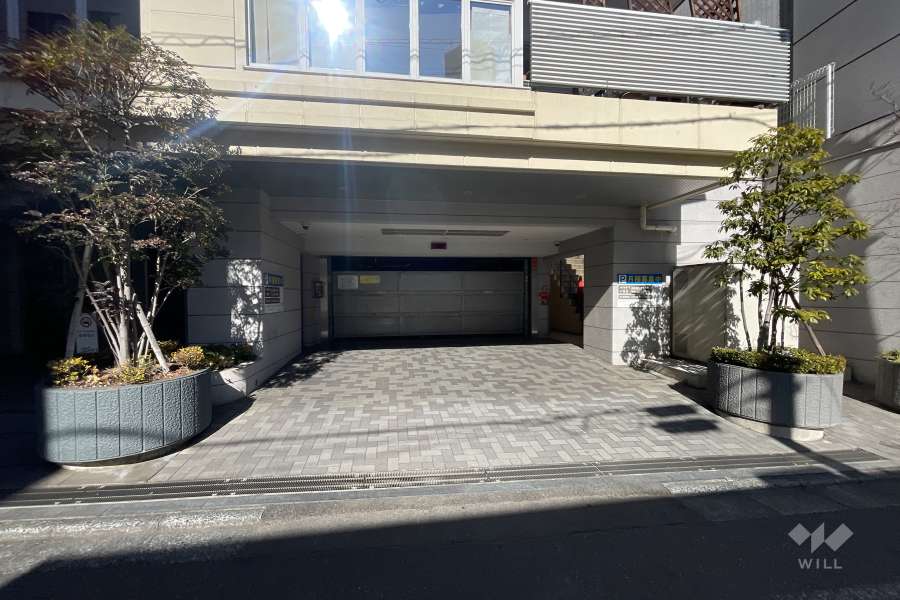 敷地内駐車場（屋内機械式）