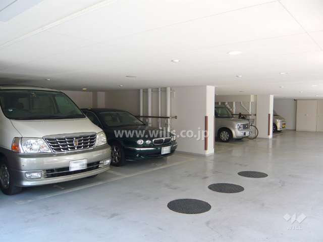 敷地内駐車場（屋内平面式）