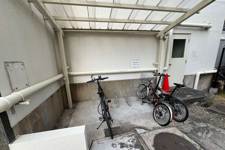 駐輪場（屋根付き）