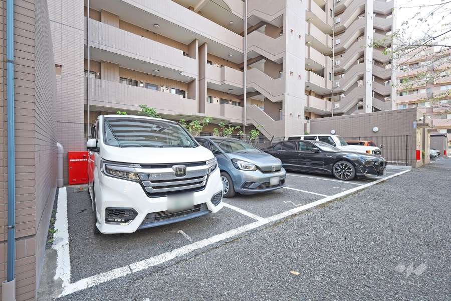 敷地内駐車場（屋外平面式）